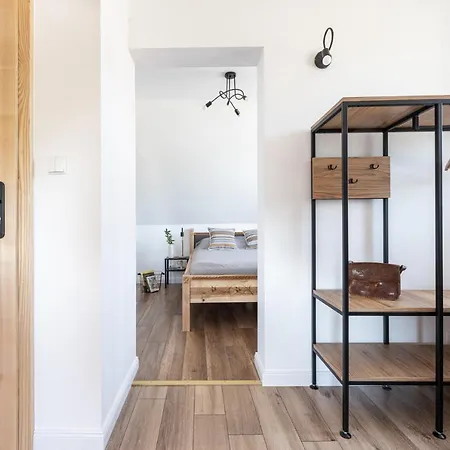 Goscinne Maryniarczyk ホームステイ *